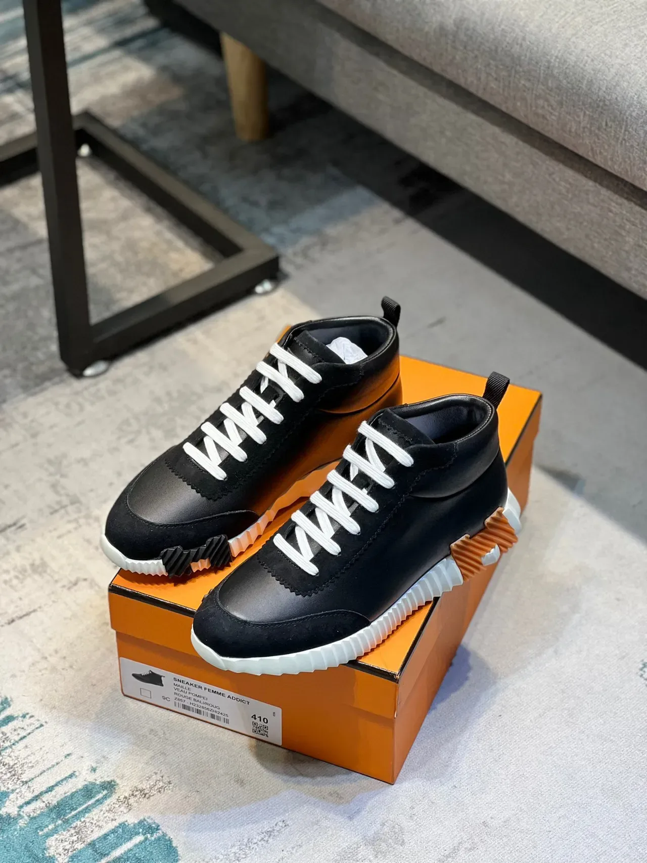 Hermès Oran Sneaker 黑色白色橙色生活方式运动鞋 7