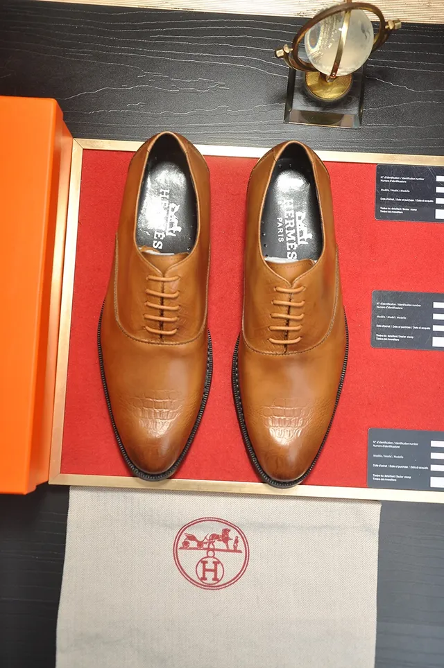 Hermès Tan Crocodile-Embossed Cap Toe Oxford Shoes 5