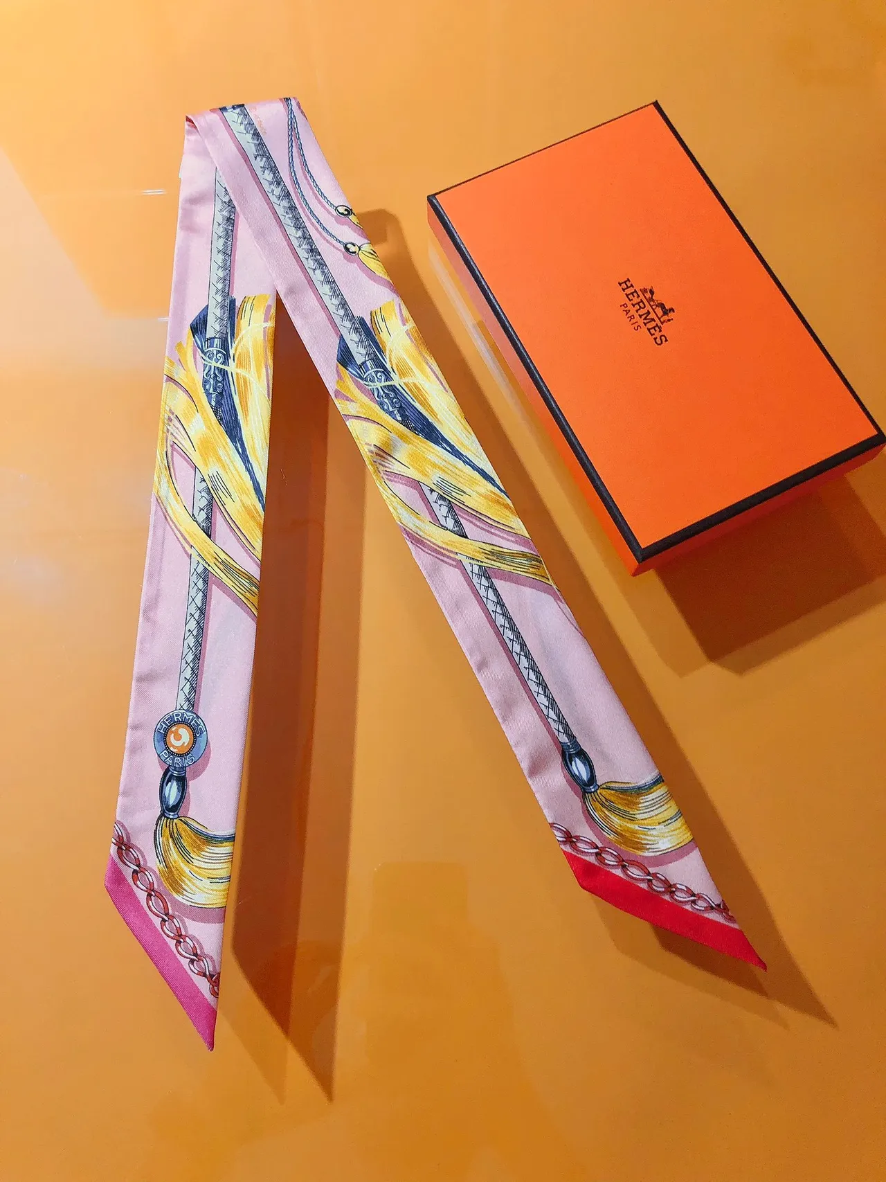Hermès Twilly गुलाबी सोने नीला रेशम स्कार्फ 6