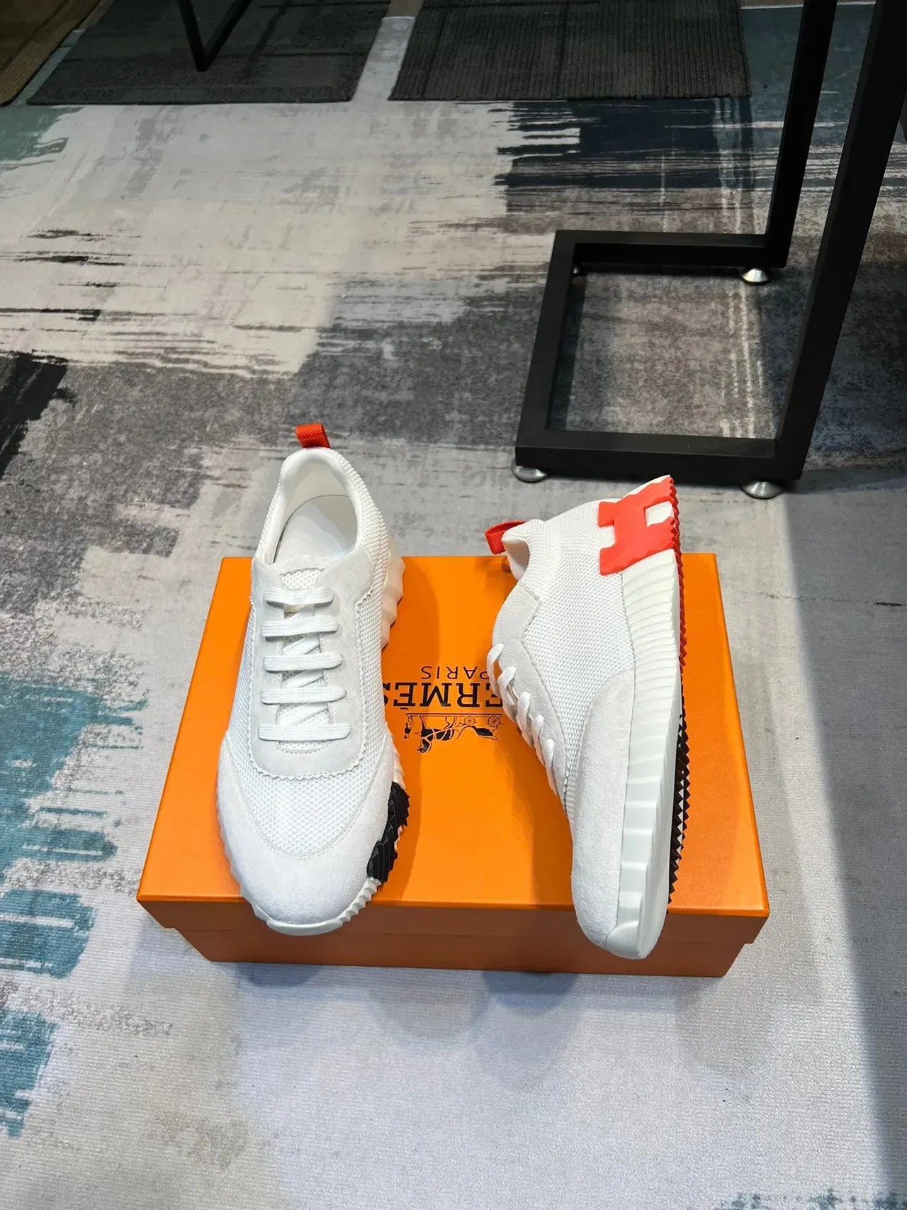 Hermès Branco Laranja Malha e Camurça Superior Esculpida Rugosa Mediola Sneakers Lifestyle 4