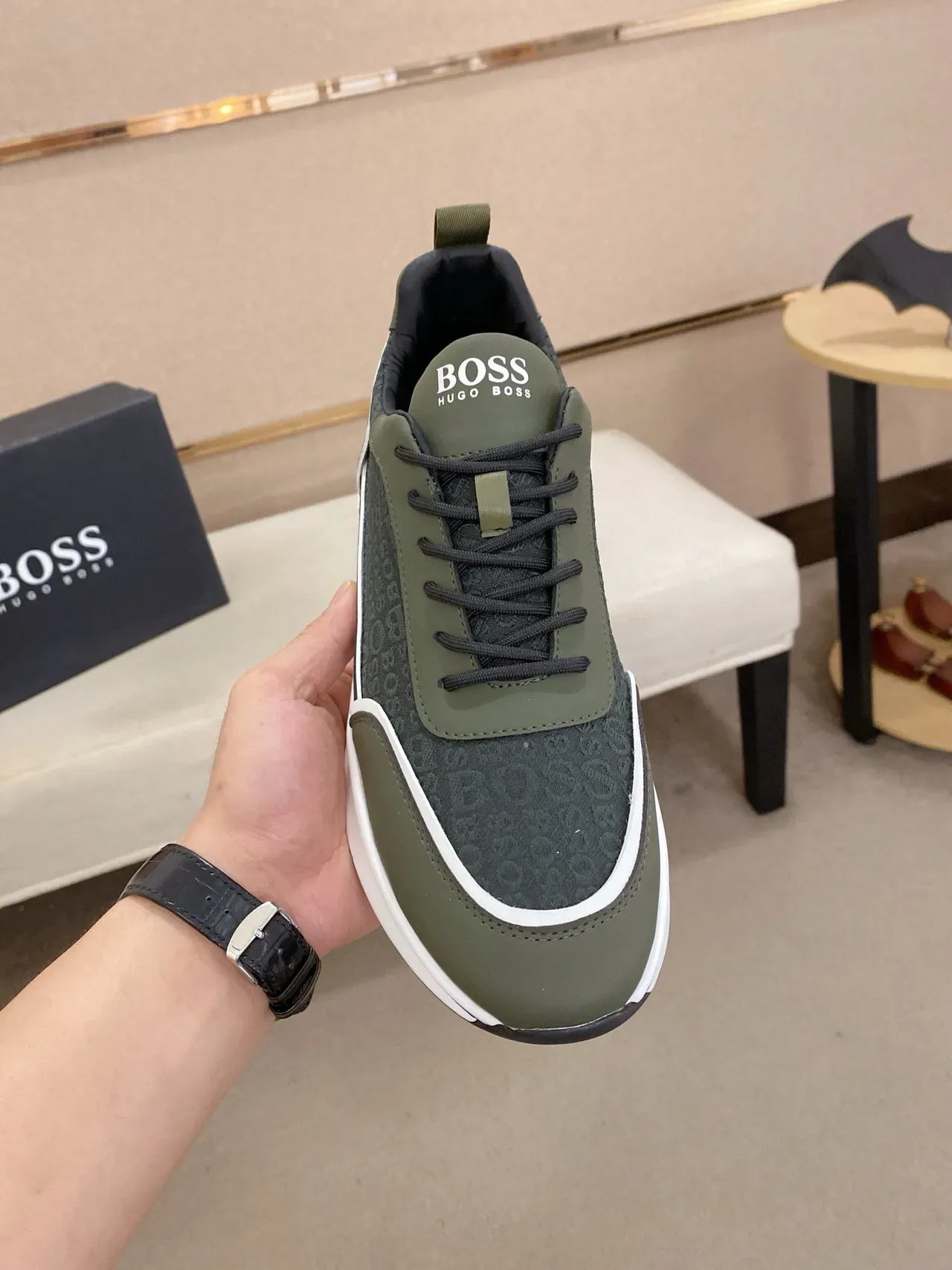 Hugo Boss Verde Militar, Branco, Oliva, Superior Sintético, Painel Cinza Monogramado, Tênis Lifestyle 2