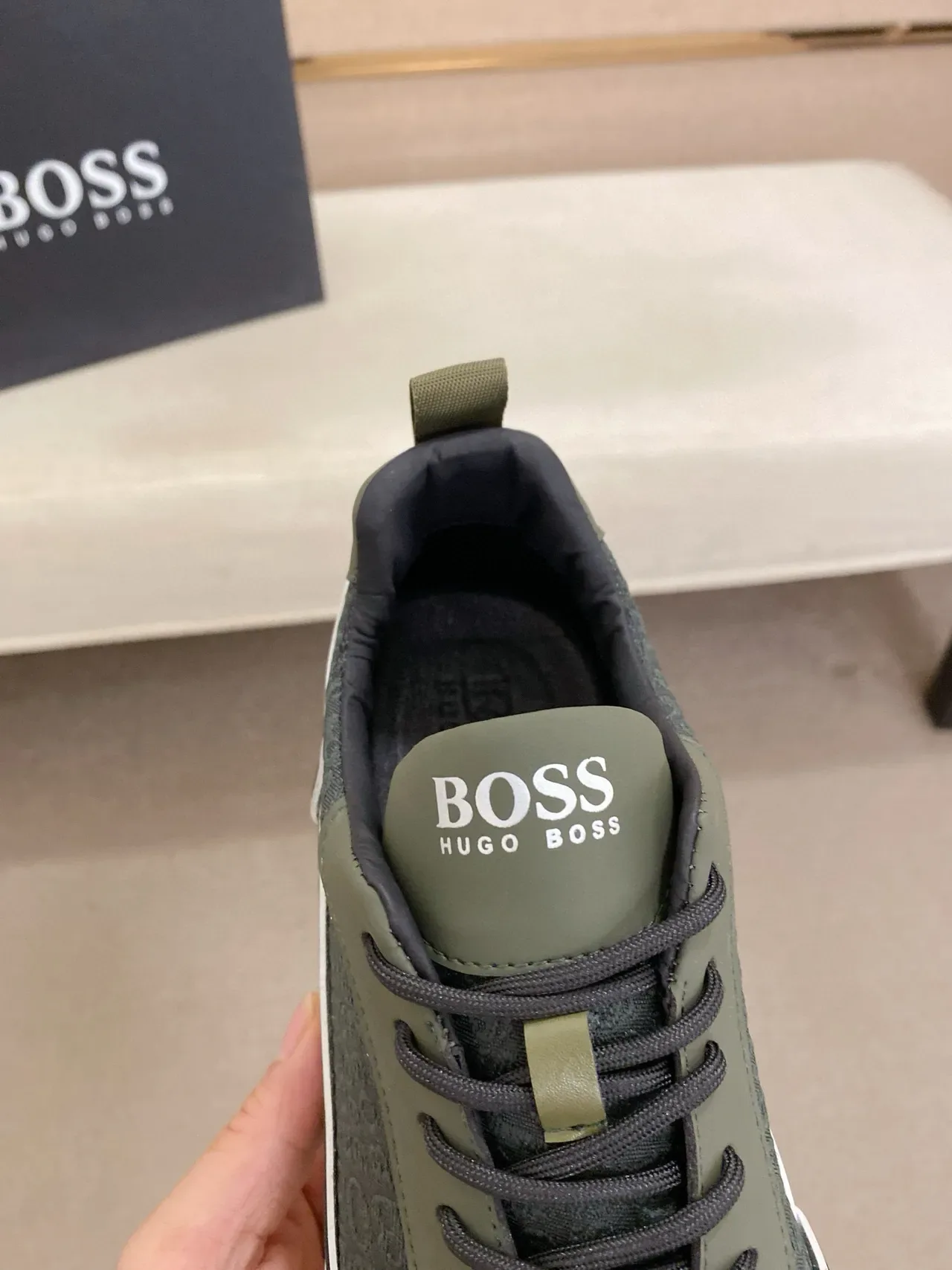 Hugo Boss Verde Militar, Branco, Oliva, Superior Sintético, Painel Cinza Monogramado, Tênis Lifestyle 6