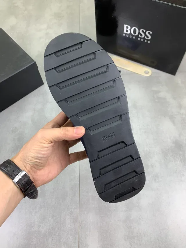 Hugo Boss 蓝色 浮雕 Logo 麂皮 无鞋带 生活风运动鞋 2