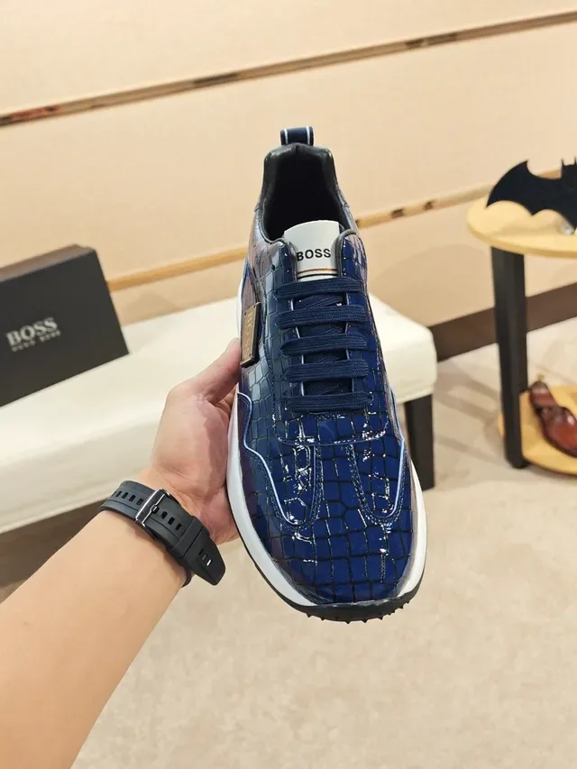 Hugo Boss Sneakers Bleu Blanc Cuir Patenté Embossé Crocodile Brillant Semelle Chunky Midsole 5