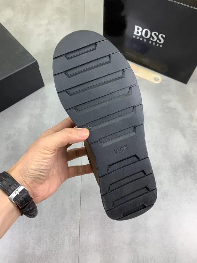 Hugo Boss Zapatillas Lifestyle Slip-On de Ante con Monograma-Embossed 3