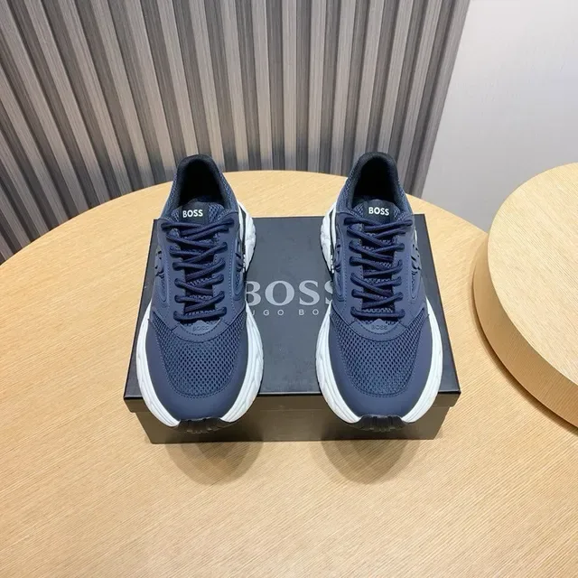 Hugo Boss 海军蓝和白色生活方式运动鞋 2