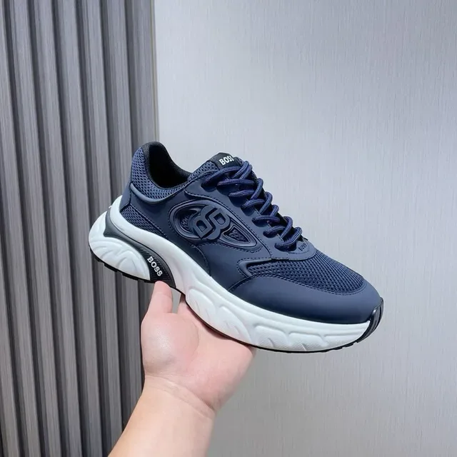 Hugo Boss 海军蓝和白色生活方式运动鞋 3