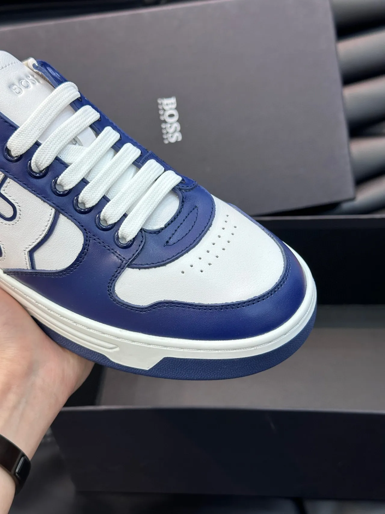 Hugo Boss Tênis Lifestyle de Couro Navy e Branco de Duas Cores 3