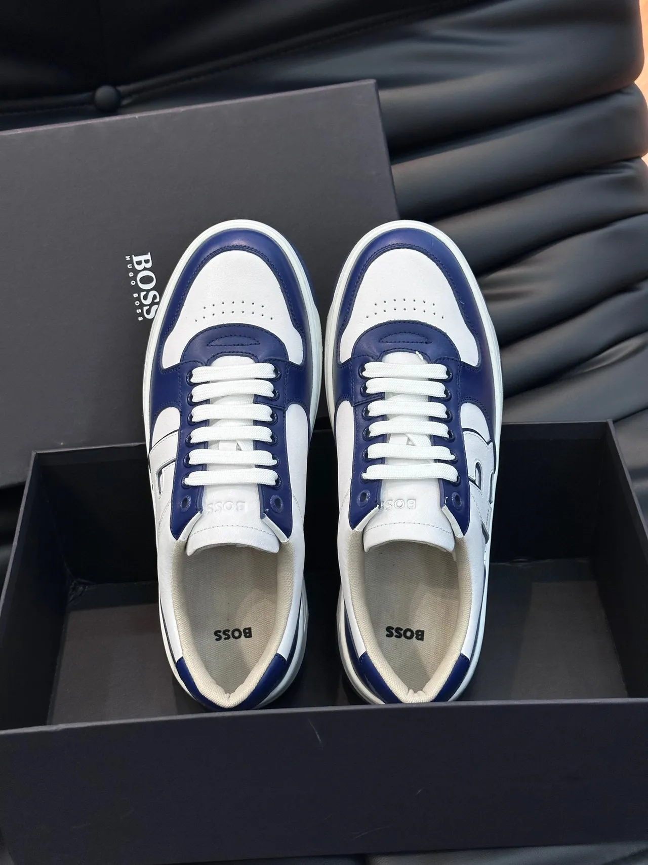 Hugo Boss Tênis Lifestyle de Couro Navy e Branco de Duas Cores 7