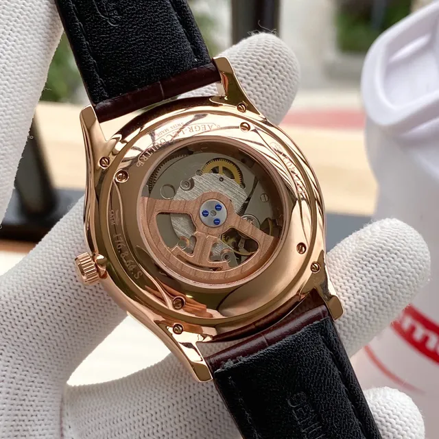 Jaeger-LeCoultre Geophysic Universal Time Ouro Rosa Mapa do Mundo Azul Relógio Mecânico 3