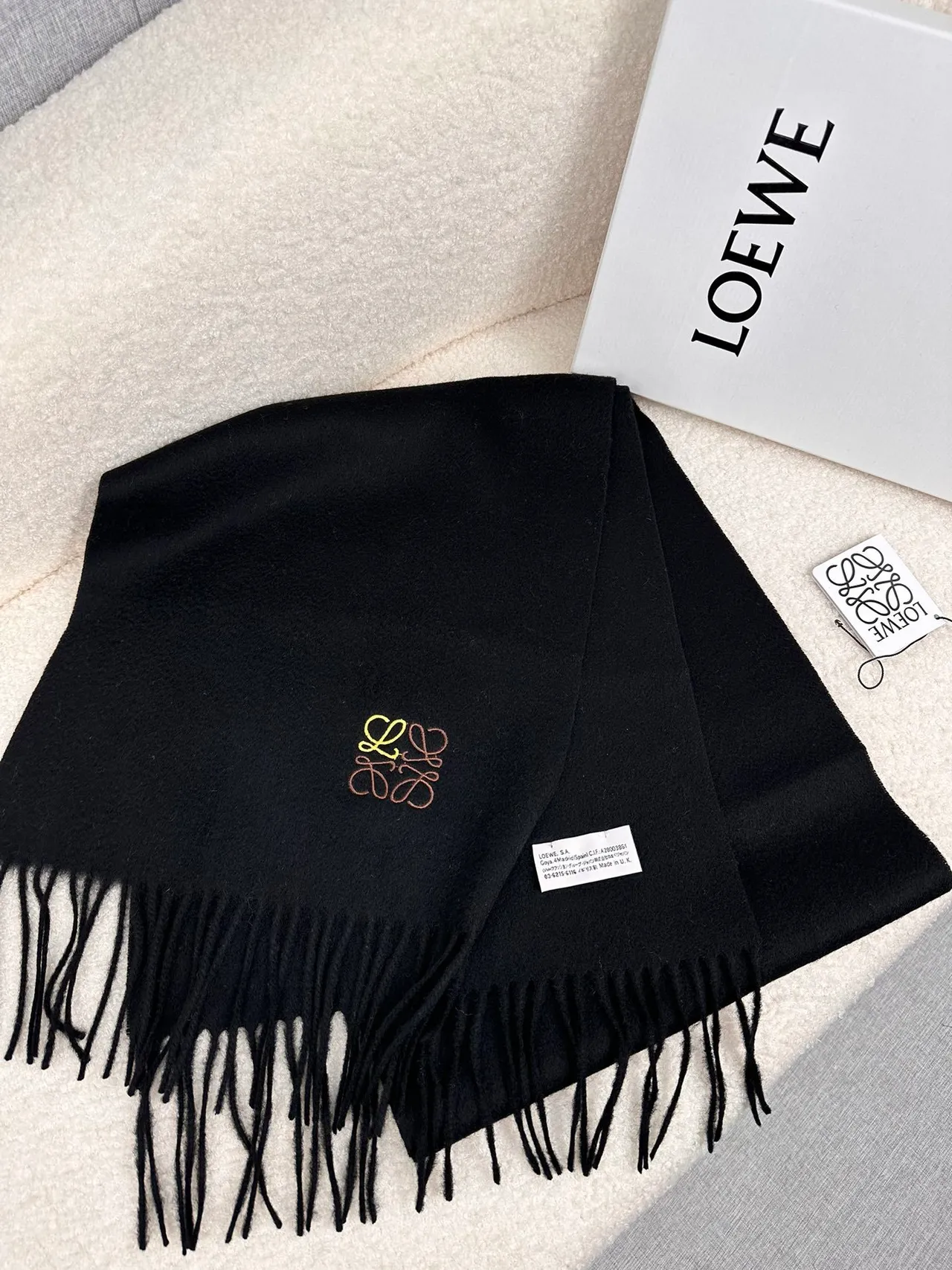 Loewe Anagram Logo bufanda de cachemira negra 5
