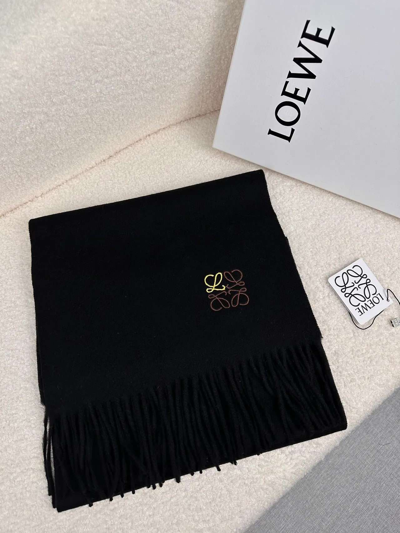 Loewe Anagram Logo bufanda de cachemira negra 7