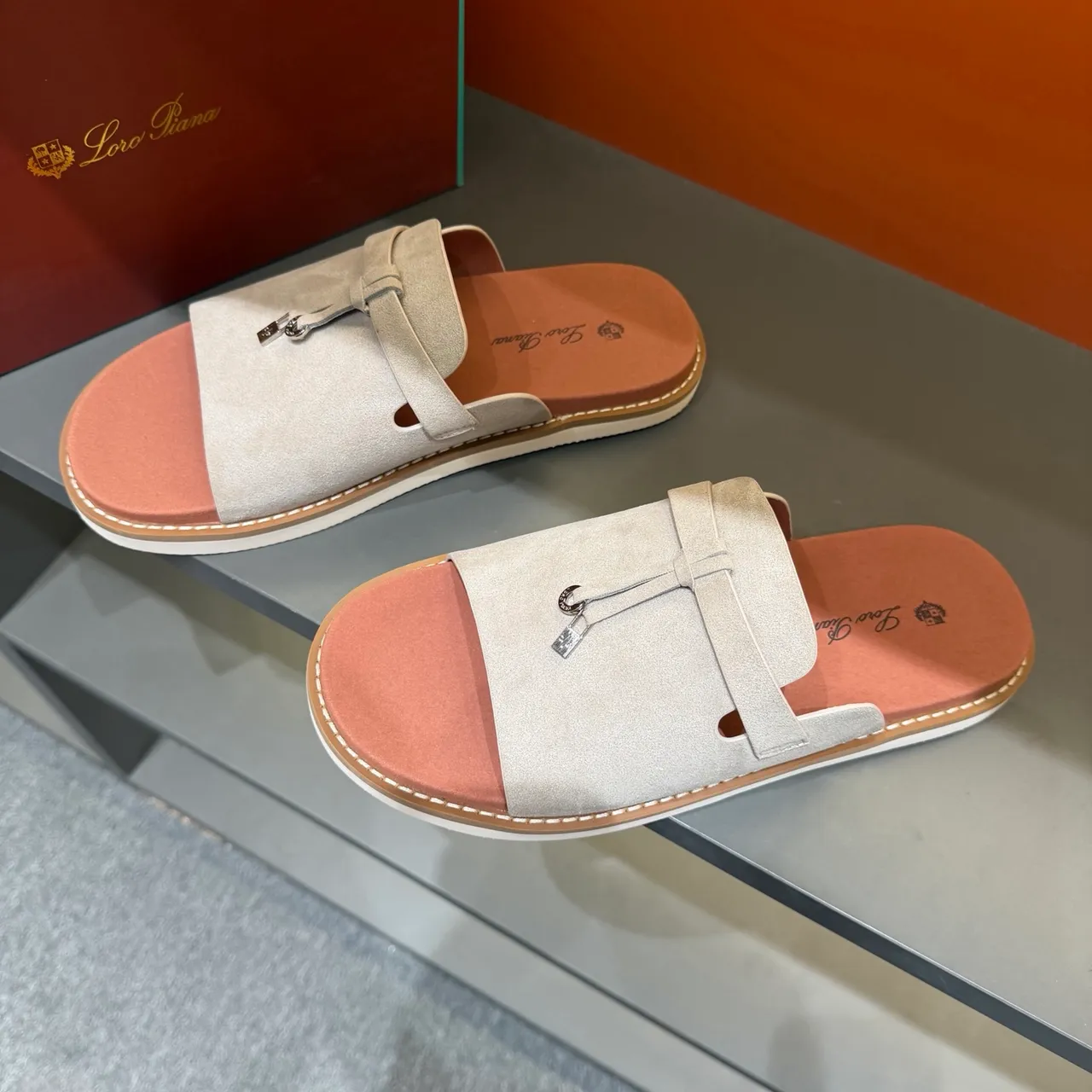 Loewe Slide Noir Beige Daim Supérieur Nœud Papillon Bretelle Chaussons 4