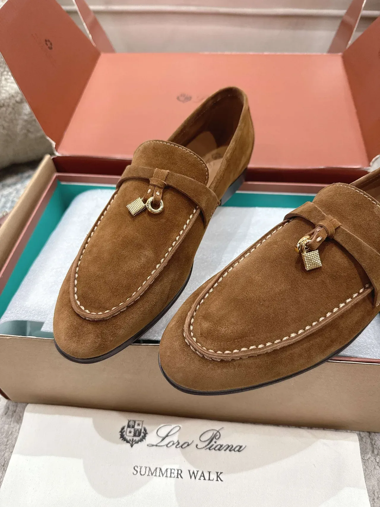 Loro Piana Marrón Beige Ante Mocasin con Borla y Hardware 3