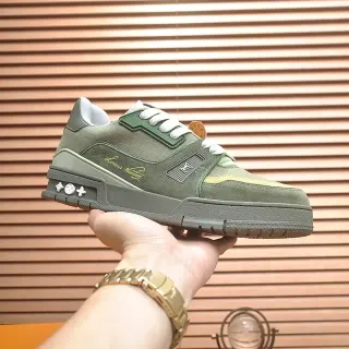 Louis Vuitton Army Green Gray Olive Ante y Lona Parte Superior Sculpted Layered Rubber Sole Lifestyle Sneakers
