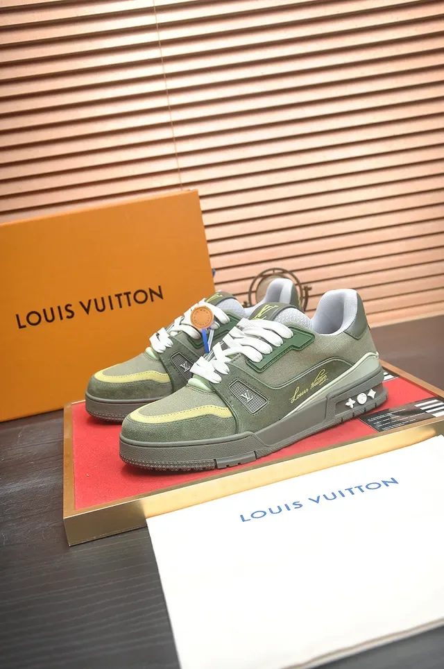 Louis Vuitton Army Green Gray Olive Camurça e Lona Parte Superior Sculpted Layered Rubber Sole Lifestyle Sneakers 3