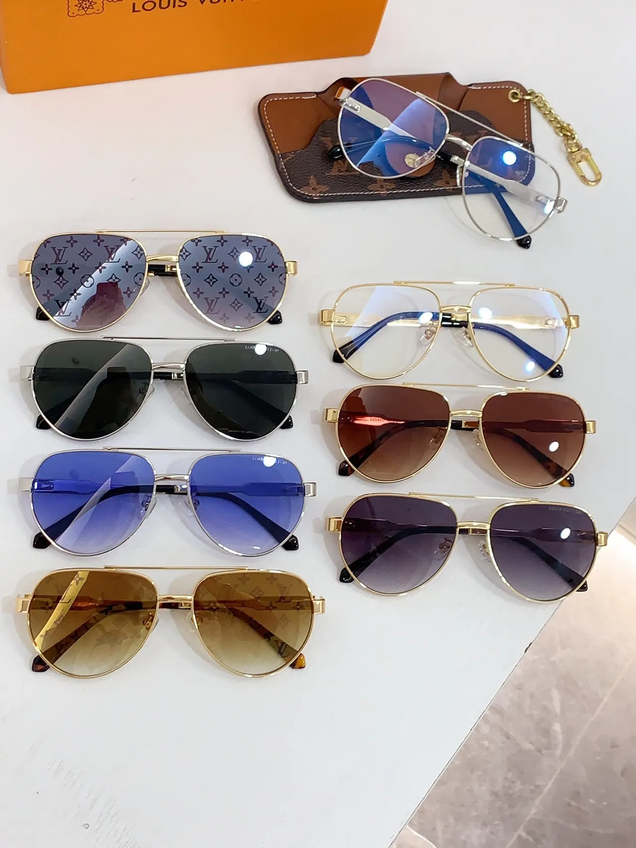 Louis Vuitton Lunettes de Soleil Style Aviateur Lentille Dégradée Dorée 2