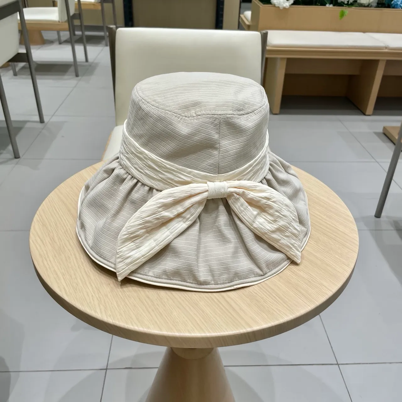 Louis Vuitton Sombrero de Cubo Beige Blanco Corona Plisada Recogida Volante Borde 9