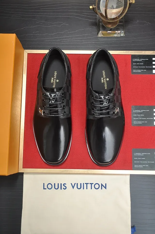 Louis Vuitton أحذية أكسفورد أسود جلد لامع ومخطط بإصبع كاب 5