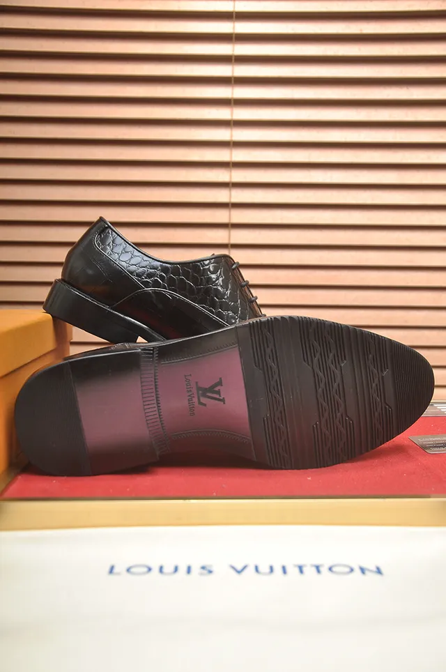 Louis Vuitton Black Crocodile-Embossed Cap Toe Oxford Shoes 3