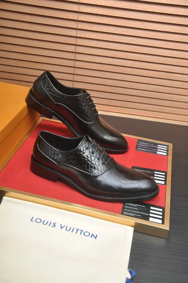 Louis Vuitton Black Crocodile-Embossed Cap Toe Oxford Shoes 4