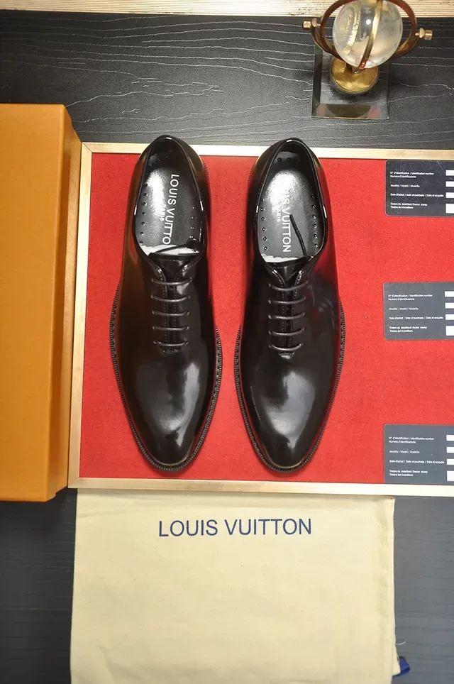 Louis Vuitton काला चमकदार कैप टो ऑक्सफोर्ड जूते 5