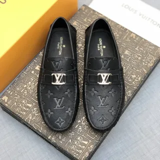 Louis Vuitton Mocassin Noir Doré Monogramme Embossé Cuir à Boucle