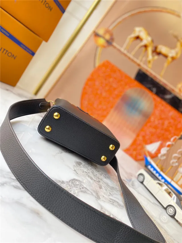Louis Vuitton কালো গোল্ড স্ট্রাকচার্ড টপ-হ্যান্ডেল পেবল্ড লেদার হ্যান্ডব্যাগ 7