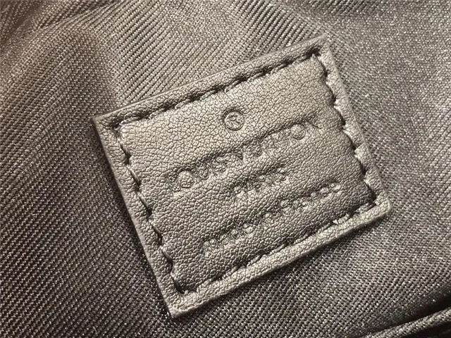 路易威登 黑色 灰色 Damier Graphite Monogram 帆布 矩形 结构化 轮廓 信使包 10