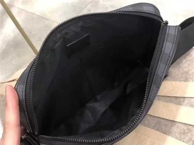 路易威登 黑色 灰色 Damier Graphite Monogram 帆布 矩形 结构化 轮廓 信使包 11