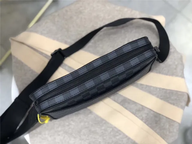 路易威登 黑色 灰色 Damier Graphite Monogram 帆布 矩形 结构化 轮廓 信使包 12