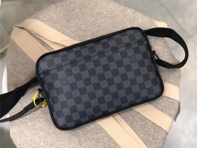 路易威登 黑色 灰色 Damier Graphite Monogram 帆布 矩形 结构化 轮廓 信使包 13