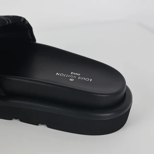 Louis Vuitton Preto Cinza Monogrammed Tecido Alça Sola Plataforma Grossa Sandálias 4