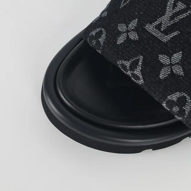 Louis Vuitton Preto Cinza Monogrammed Tecido Alça Sola Plataforma Grossa Sandálias 5