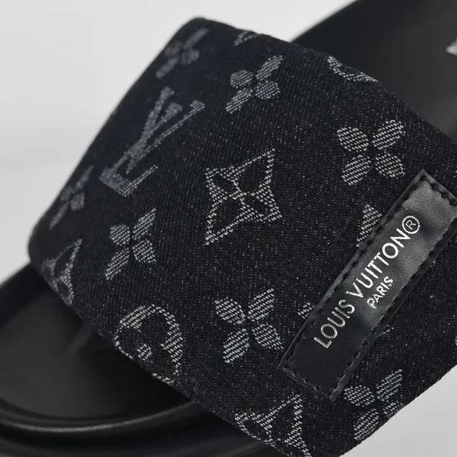 Louis Vuitton Preto Cinza Monogrammed Tecido Alça Sola Plataforma Grossa Sandálias 6