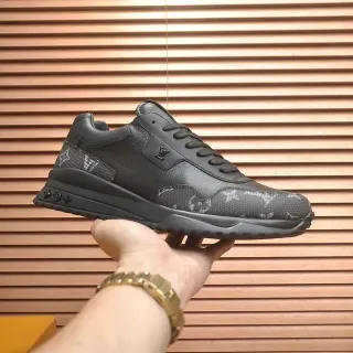 Louis Vuitton Sneakers Lifestyle Negro Gris Monogramado Textil Cuero Suave Overlays