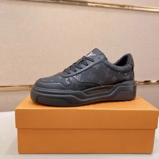 Louis Vuitton Tênis Lifestyle com Sola Chunky Preto Impresso com Monograma