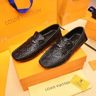 Louis Vuitton কালো সিলভার এমবসড মনোগ্রাম চামড়া চেইন একসেন্ট লোফার