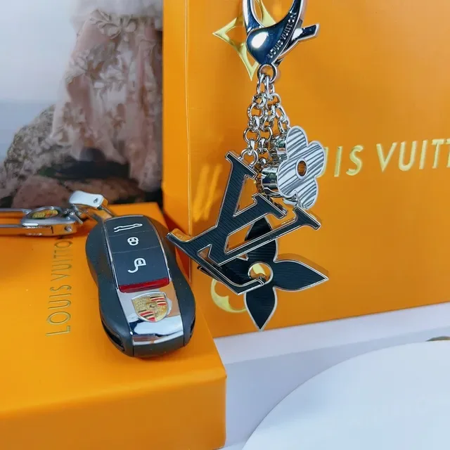 Louis Vuitton Bracelet Chaîne Métal Noir Argent Charm Émail 5