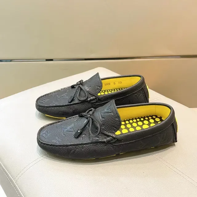 Louis Vuitton Noir Jaune Monogram-Embossé Cuir Texturé Nœud Mocassin 3