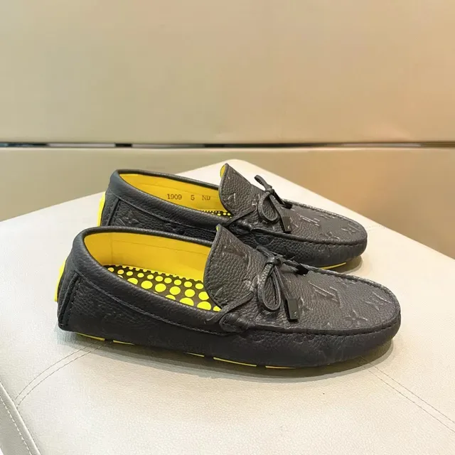 Louis Vuitton Noir Jaune Monogram-Embossé Cuir Texturé Nœud Mocassin 4