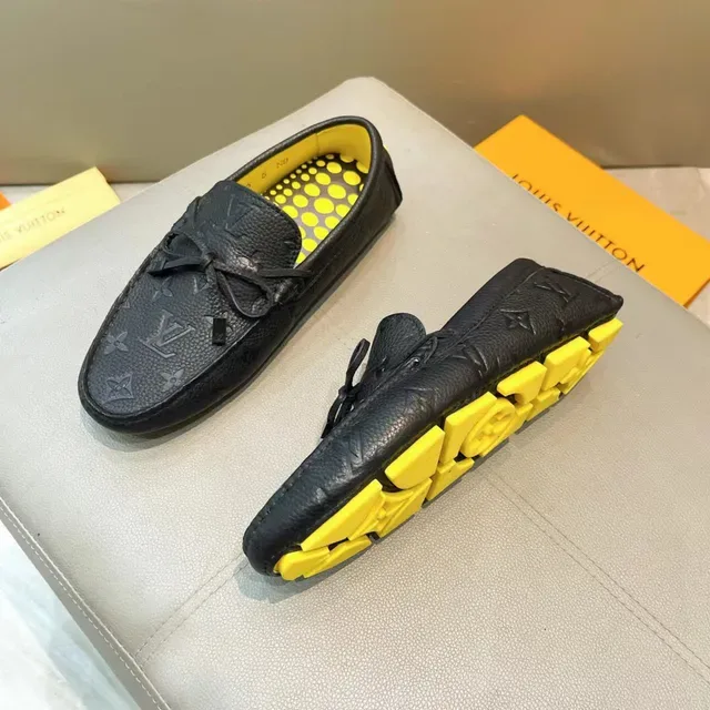 Louis Vuitton Noir Jaune Monogram-Embossé Cuir Texturé Nœud Mocassin 5