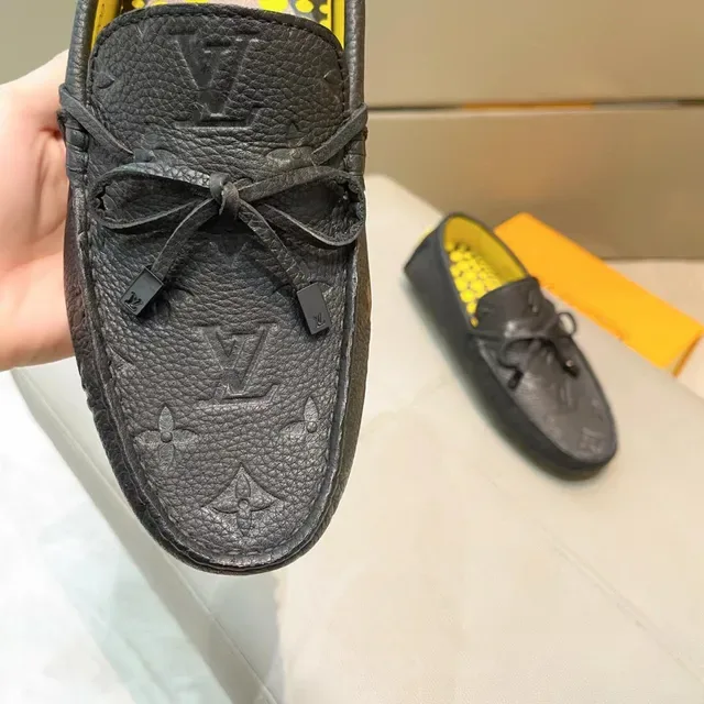 Louis Vuitton Noir Jaune Monogram-Embossé Cuir Texturé Nœud Mocassin 6