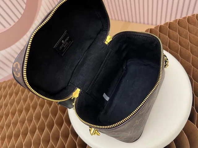 लुई विटन Boîte Chapeau भूरा Monogram कैनवास टोट बैग 3