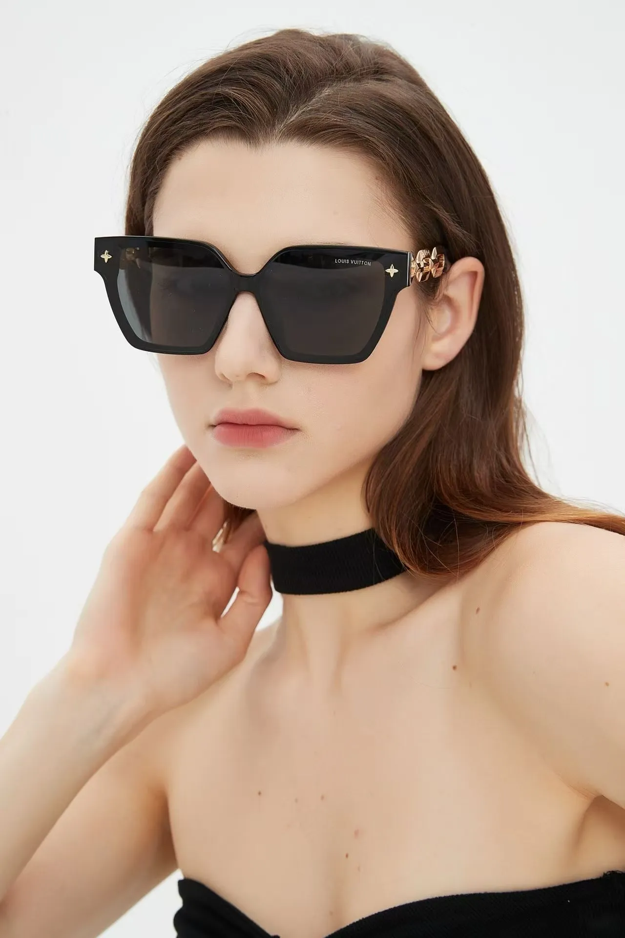 Louis Vuitton Corrente Geométrica Preto e Dourado Óculos de Sol 3