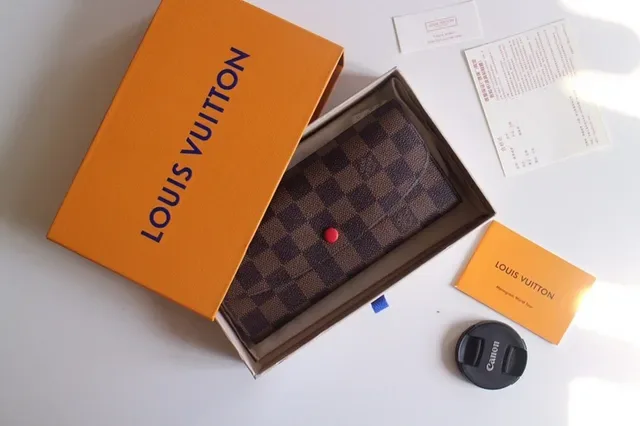 Louis Vuitton Damier Azur beige gris damier toile bouton pression rose long portefeuille 9