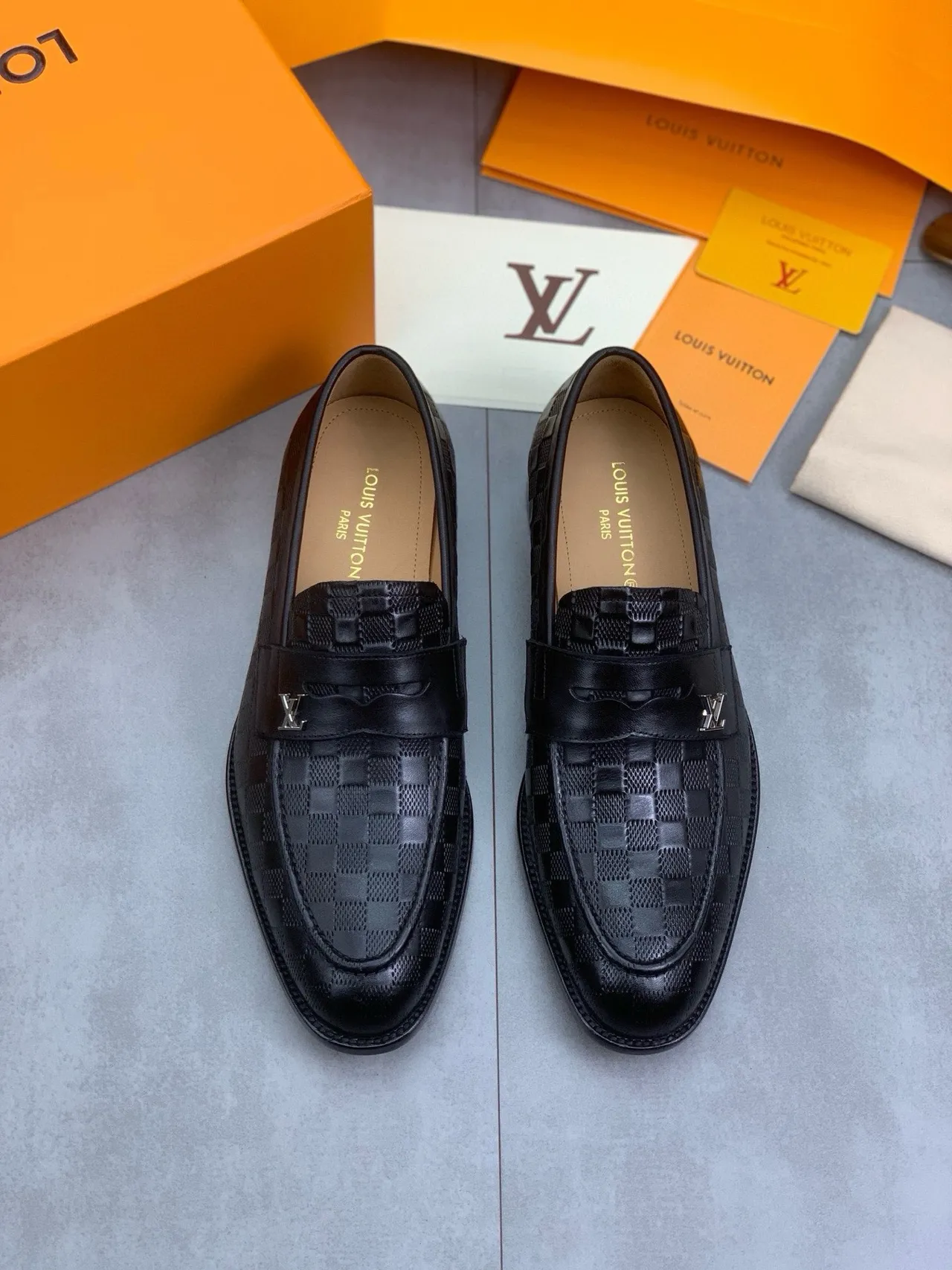 Louis Vuitton Damier Graphite أسود بيج جلد مثقب مكعبات الشطرنج معدني LV مشبك حزام لوفير 5