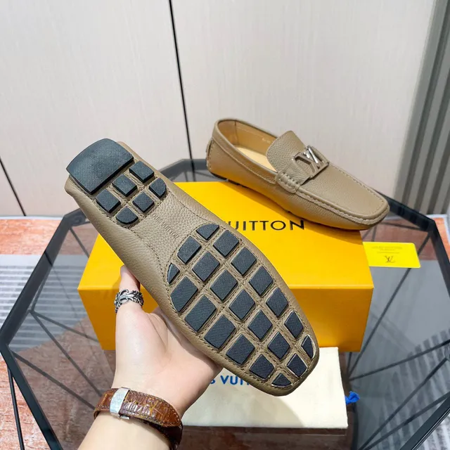Louis Vuitton Driver Loafer Beige Pebbled Leather Loafers 9