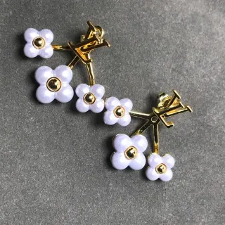Brincos Louis Vuitton Floral Cluster Perlizado