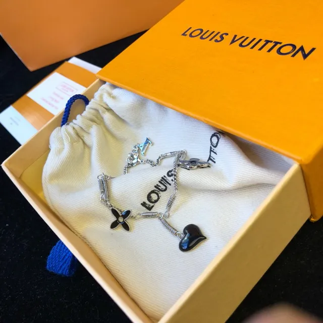 Louis Vuitton Fleur et Cœur Charme Silver-Tone Bracelet 2